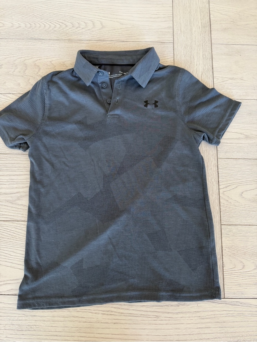 Under Armour Boys Charcoal Gray Short Sleeve Polo